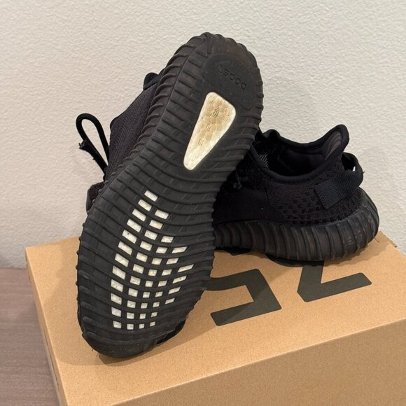 YEEZY BOOST 350 V2  HQ4540 ONYX/ONYX/ONYX - Picture 7 of 10